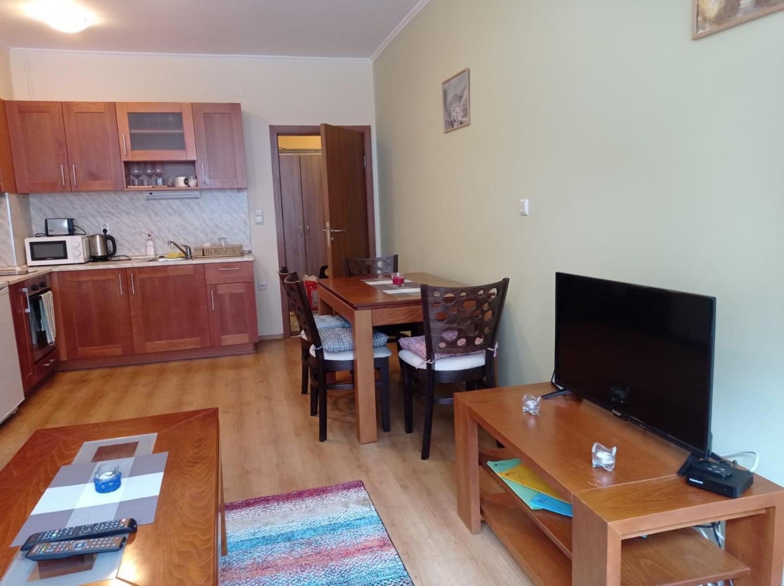 Pine Tree Apartment 3 - B3 반스코 외부 사진